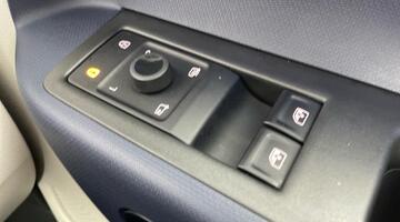 2024 Volkswagen Pro 77kWh Style Auto 5-door (Blue) - Image: 20