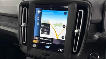 2021 Volvo T2 Momentum Core Euro 6 5-door (White) - Image: 16