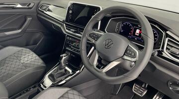 2025 Volkswagen TSI R-Line DSG Euro 6 5-door (Black) - Image: 6