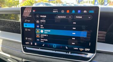 2025 Volkswagen TSI eHybrid 19.7kWh R-Line DSG Euro 6 5-door (White) - Image: 15