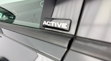 2022 Volkswagen TSI Active DSG Euro 6 5-door (Grey) - Image: 35