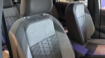 2025 Volkswagen TSI Black Edition DSG Euro 6 5-door (Multicolour) - Image: 25