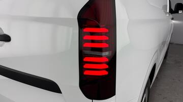 2025 Volkswagen 2.0 TDI T28 Commerce Plus FWD SWB Euro 6 5-door (White) - Image: 16