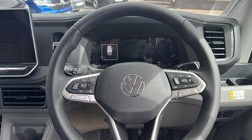 2025 Volkswagen 2.0 TDI 600 Auto Euro 6 4-door (Beige) - Image: 8