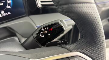 2025 Volkswagen 2.0 TDI R-Line DSG Euro 6 5-door (Grey) - Image: 25