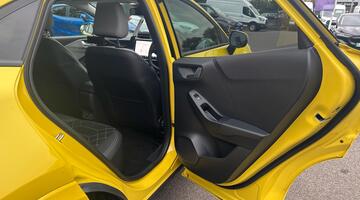 2025 Ford Standard Range 43kWh Premium Auto 5-door (Yellow) - Image: 12