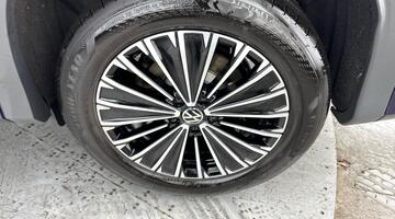 2025 Volkswagen ETSI MHEV Life DSG Euro 6 5-door (Purple) - Image: 35