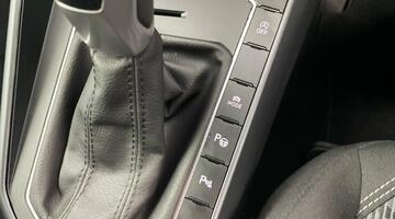 2022 Volkswagen 1.0 TSI R-Line DSG Euro 6 5-door (Grey) - Image: 25