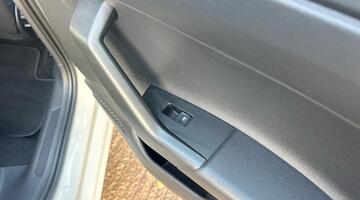 2023 Volkswagen 1.0 TSI Life Euro 6 5-door (Grey) - Image: 21