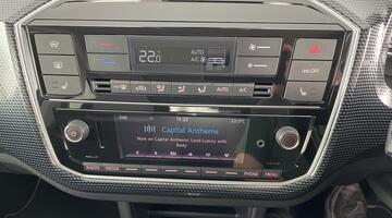 2022 Volkswagen 36.8kWh Auto 5-door (Blue) - Image: 12