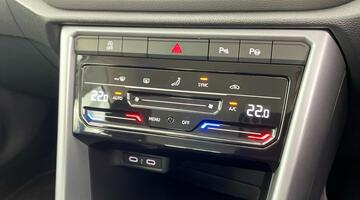 2022 Volkswagen TSI Life Euro 6 5-door (White) - Image: 7