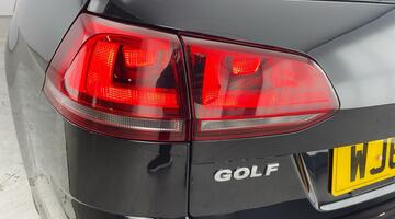 2016 Volkswagen TSI BlueMotion Tech GT Euro 6 5-door (Black) - Image: 32