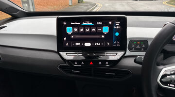 2022 Volkswagen Pro Performance 58kWh Family Auto 5-door (Multicolour) - Image: 33