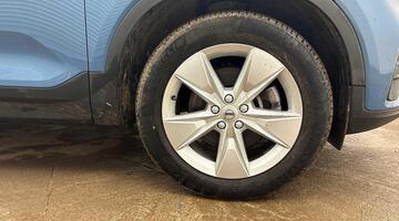 2023 Volvo 2.0 B3 MHEV Core DCT Auto Euro 6 5-door (Blue) - Image: 16