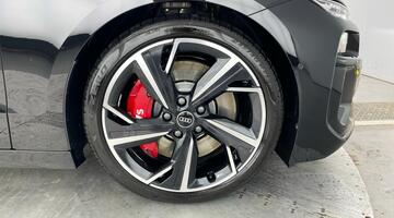 2025 Audi 100kWh Edition 1 Auto quattro 5-door (Black) - Image: 5