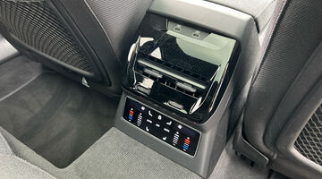 2025 Audi 2.0 TDI Launch Edition Plus S Tronic quattro Euro 6 5-door (Black) - Image: 9