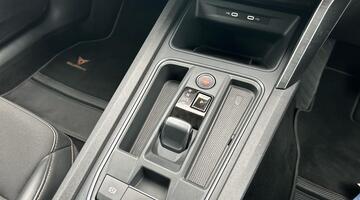 2022 CUPRA TSI V1 DSG Euro 6 5-door (Black) - Image: 32