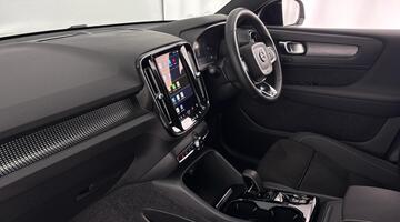 2025 Volvo 2.0 B3 MHEV Plus DCT Auto Euro 6 5-door (Brown) - Image: 2