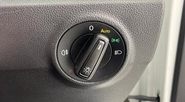 2022 Volkswagen TSI Life DSG Euro 6 5-door (White) - Image: 19