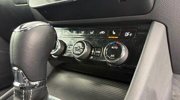 2023 Škoda 2.0 TDI SportLine Plus DSG Euro 6 5-door (Black) - Image: 17