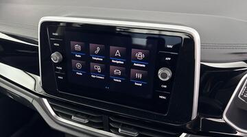 2025 Volkswagen 2.0 TSI R DSG 4Motion Euro 6 5-door (Black) - Image: 18