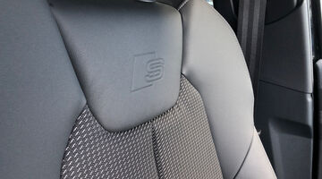 2025 Audi TFSI 35 S line Sportback S Tronic Euro 6 5-door (Black) - Image: 35