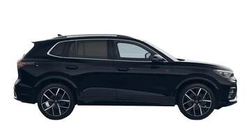 2025 Volkswagen TSI eHybrid 19.7kWh R-Line DSG Euro 6 5-door (Black) - Image: 2