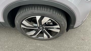 2025 Volvo 2.0 B4 MHEV Ultra Dark DCT Auto Euro 6 5-door (Silver) - Image: 29