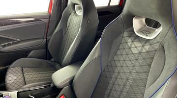 2025 Volkswagen 2.0 TDI R-Line DSG Euro 6 5-door (Red) - Image: 37