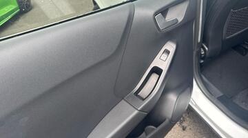 2023 Ford 1.0T EcoBoost MHEV ST-Line X Euro 6 5-door (White) - Image: 23