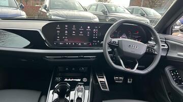 2025 Audi 2.0 TFSI S line S Tronic Euro 6 5-door (Black) - Image: 8