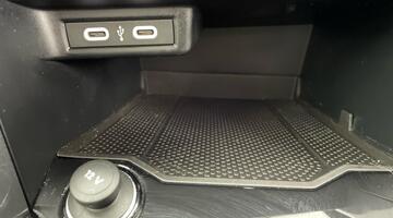 2023 Volkswagen TSI Style DSG Euro 6 5-door (Red) - Image: 25