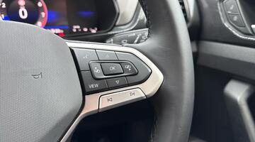 2025 Volkswagen 1.0 TSI Life DSG Euro 6 5-door (Grey) - Image: 28