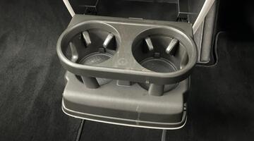 2024 Volkswagen Pro 77kWh Style Auto 5-door (Blue) - Image: 7