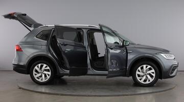 2021 Volkswagen 2.0 TDI Life DSG Euro 6 5-door (Grey) - Image: 10