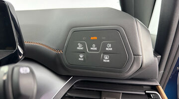 2025 CUPRA E-Boost 59kWh V1 Auto 5-door (Blue) - Image: 23