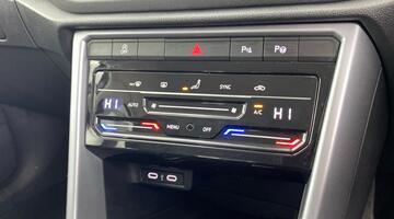 2025 Volkswagen TSI Match Euro 6 5-door (Silver) - Image: 14