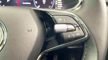 2023 Škoda 2.0 TDI SE L DSG Euro 6 5-door (Blue) - Image: 24