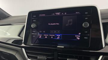 2023 Volkswagen TSI R-Line DSG Euro 6 5-door (Red) - Image: 14