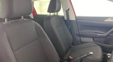 2021 Volkswagen 1.0 EVO Match Euro 6 5-door (Red) - Image: 19