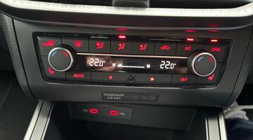 2025 SEAT 1.0 TSI FR Black Edition Euro 6 5-door (Grey) - Image: 37