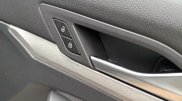 2025 Volkswagen TSI Match Euro 6 5-door (Black) - Image: 21