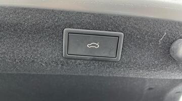 2023 Škoda 2.0 TDI SE L DSG Euro 6 5-door (Silver) - Image: 32