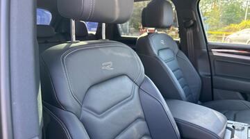 2025 Volkswagen 3.0 TDI V6 Black Edition Tiptronic 4Motion Euro 6 5-door (Red) - Image: 19