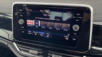 2025 Volkswagen TSI R-Line DSG Euro 6 5-door (Black) - Image: 12