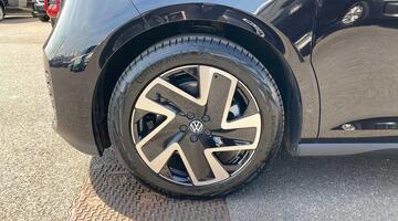 2025 Volkswagen Pro 79kWh Style Auto 5-door (SWB, 5Seat) (Black) - Image: 12