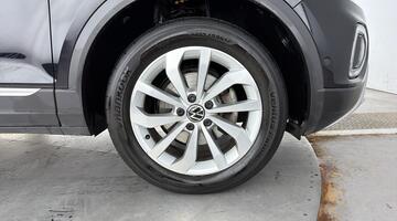 2023 Volkswagen TSI Style DSG Euro 6 5-door (Black) - Image: 5