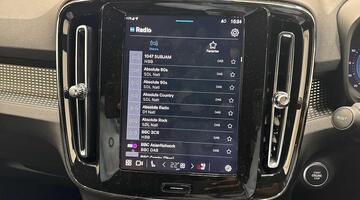 2025 Volvo 2.0 B4 MHEV Plus DCT Auto Euro 6 5-door (Blue) - Image: 35