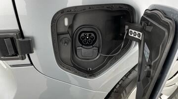 2025 Volkswagen Pro 79kWh Commerce Auto 5-door (Silver) - Image: 26