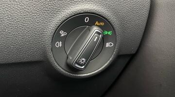 2023 Volkswagen TSI R-Line DSG 2WD Euro 6 2-door (Multicolour) - Image: 24